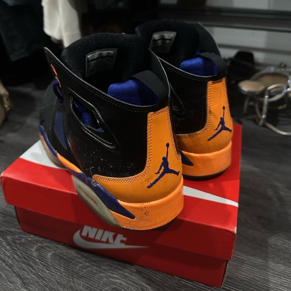 Nike Air Jordan Retro 4 - Picture 4 of 8